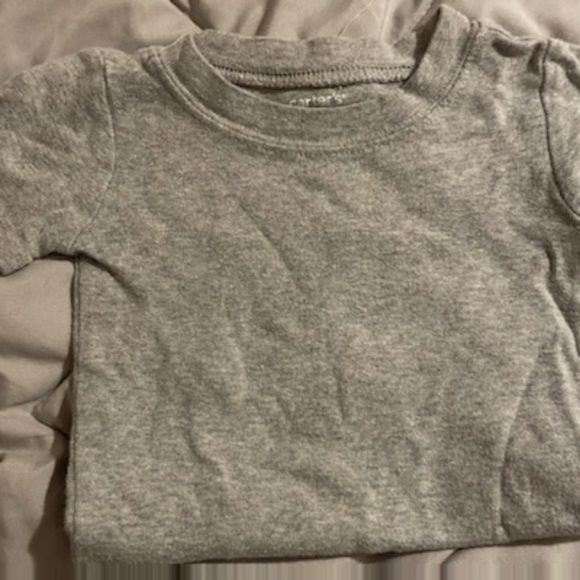 A bundle of 12 month onsies - Picture 4 of 5